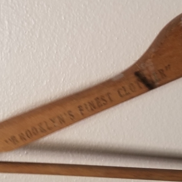 VINTAGE WOODEN Brooklyn Clothes Hanger - Picture 2 of 9
